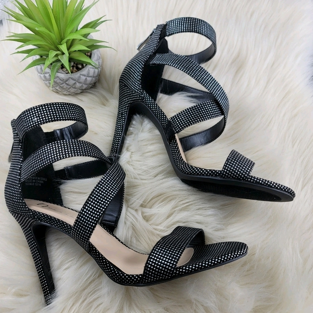 New Nicole Miller Black Silver Polka Dots Strappy Sandals Heels Sz 8 Cocktail